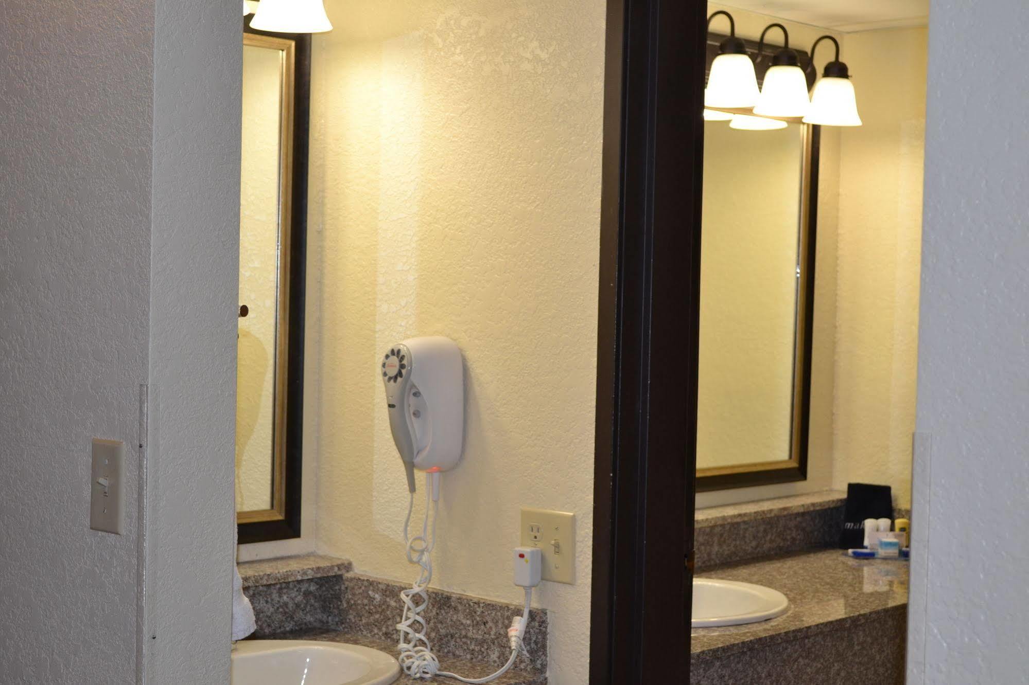 Best Western Music Capital Inn Branson Exterior photo